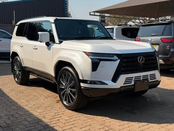 A picture of BRAND NEW LEXUS GX550 READY TO BE IMPORTED UGX400M CALL