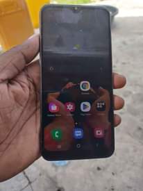 A picture of Samsung A20