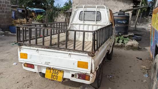 A picture of SUZUKI KERRY
