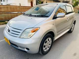 A picture of TOYOTA IST 0714058883