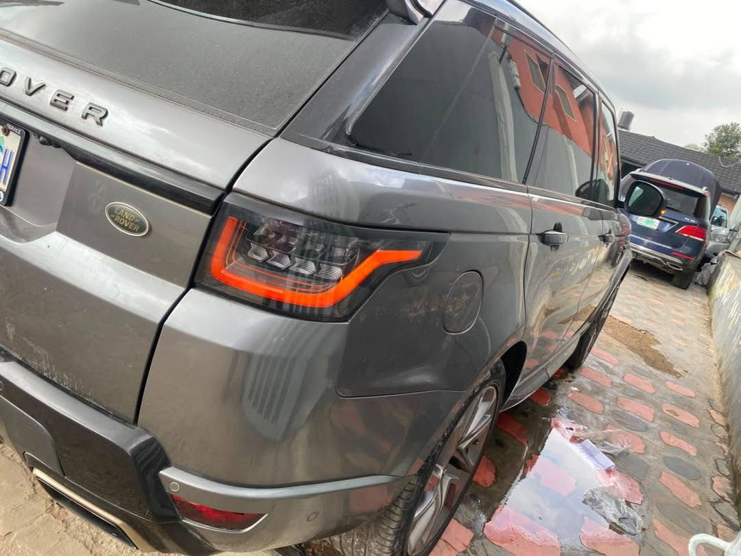 A picture of Range Rover Sport 2019 used Available