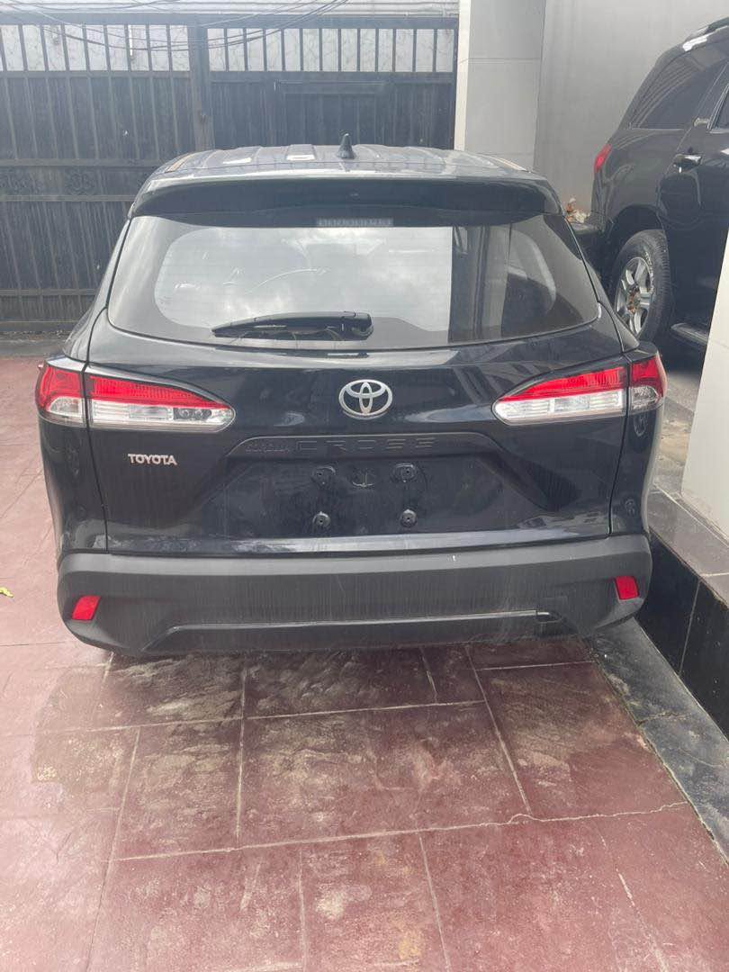A picture of Toyota cross 2026