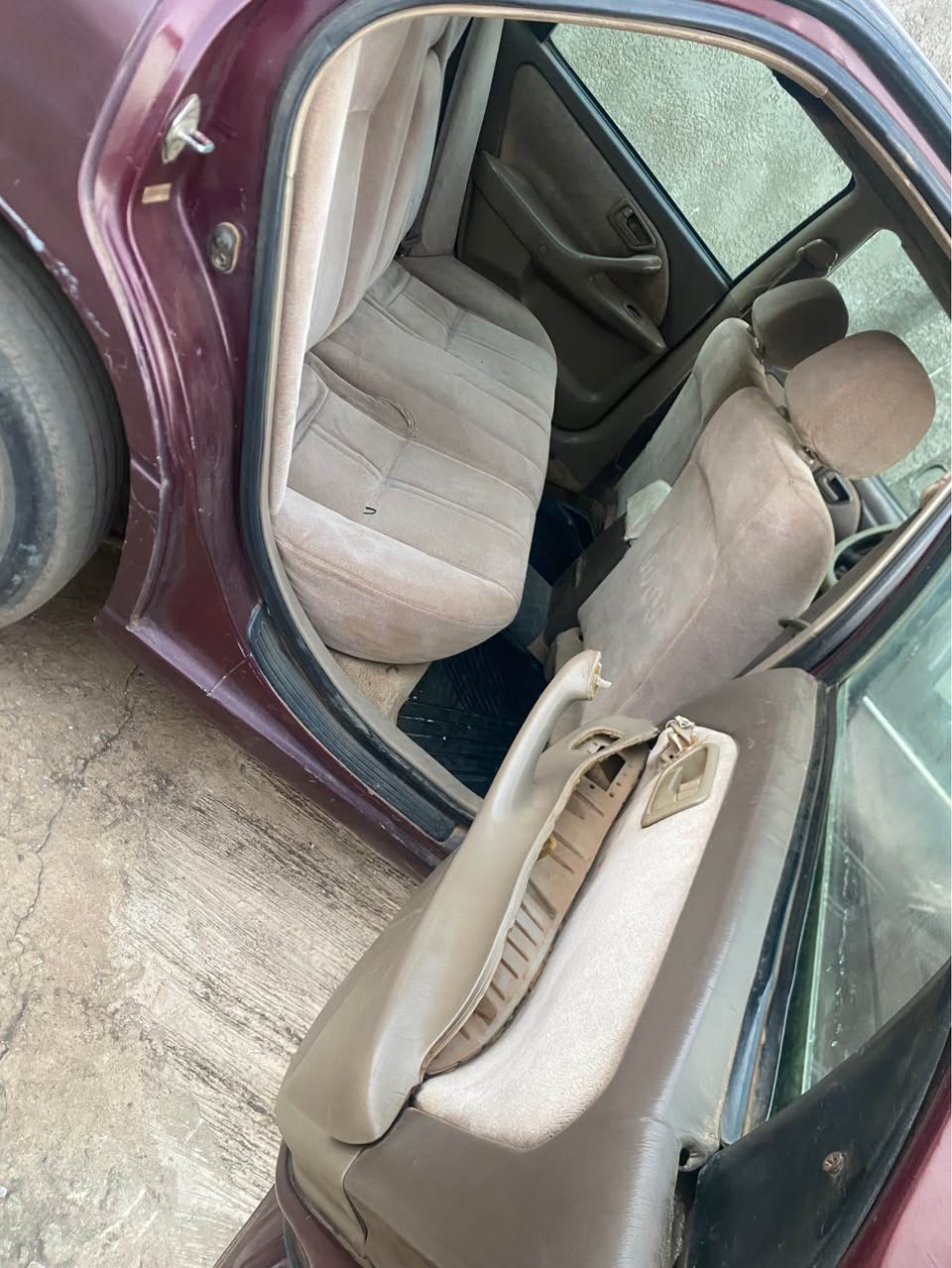 A picture of DISTRESSTOYOTA CAMRY PENCIL LIGHT SOUND ENGINE AND GEAR BUY AND