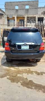 A picture of Toyota Highlander 2004