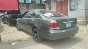 A picture of 2004 TOYOTA CAMRY