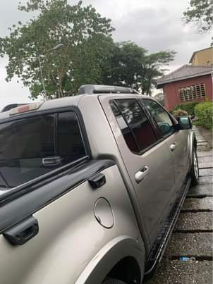 A picture of Ford Explorer