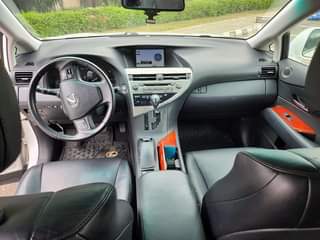 A picture of Lexus RX350