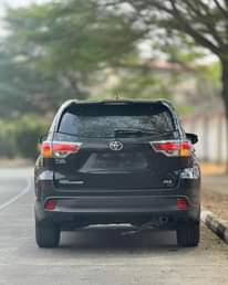 A picture of FOREIGN USED TOYOTA HIGHLANDER 2015 XLE WITH DUTY