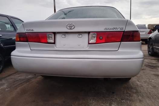 A picture of Toyota Camry Big light untampered Engine and Good Gearbox