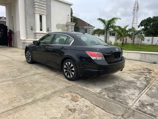 A picture of PURELY FIRST BODY 2008 HONDA ACCORD GOING FOR 4 7