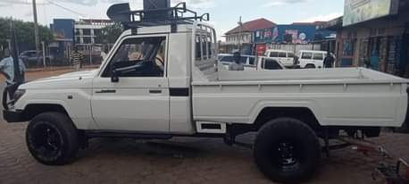A picture of Landcruiser hardtop single curbine pickup 50m