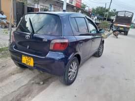 A picture of Vitz Old Kali Sana Bei Mil 6 8 Tuu