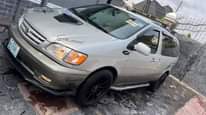 A picture of Few months used 2003 model Toyota Sienna