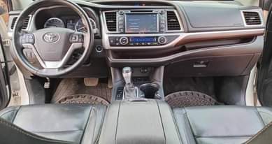 A picture of Neatly used 2015 Toyota Highlander available for sale