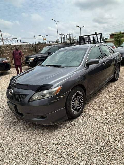 A picture of Toyota Camry 2009 SE