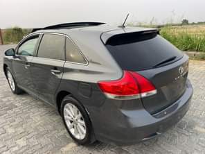 A picture of This is supreme clean Extraordinary Clean Ride 2012 Toyota venza