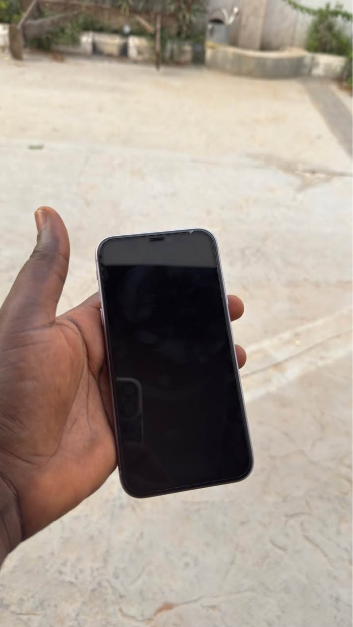 A picture of Iphone 11