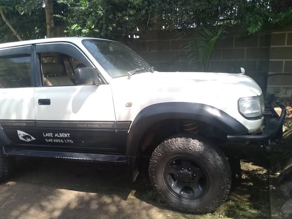 A picture of Toyota Land Cruiser VX Safari car Automatic Diesel Engine For