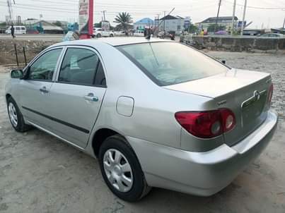 A picture of 2004 Toyota Corolla