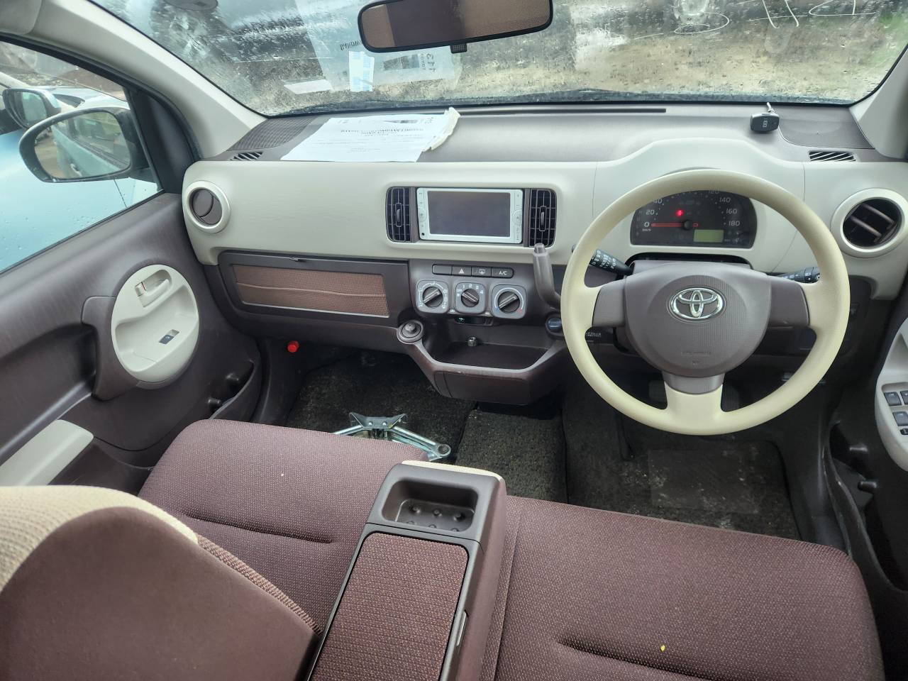 A picture of WhatsApp call 2557 6248 3424 Price 14.5M registration 2014 TOYOTA