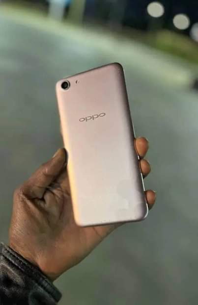 A picture of oppo a83 gb128 Beii 130000