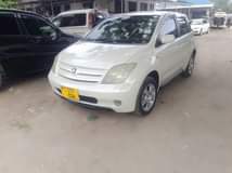 A picture of Toyota Ist CR