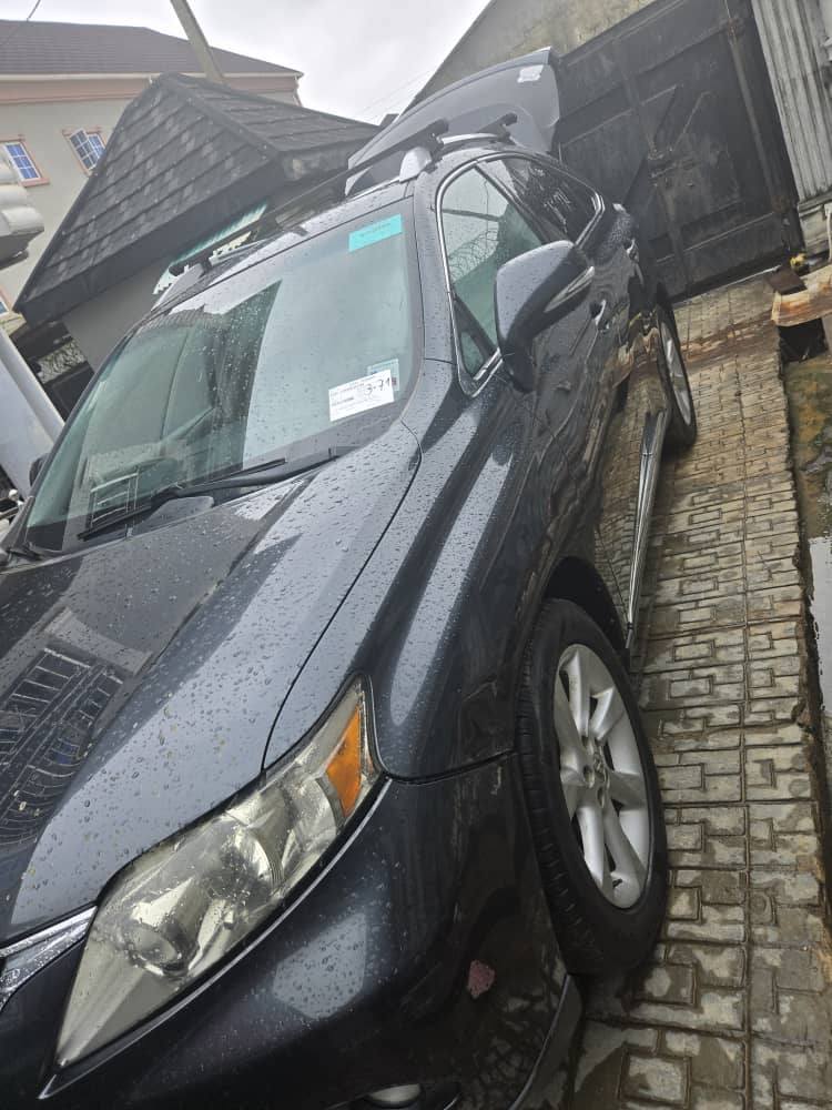 A picture of Foreign Used RX350 2011