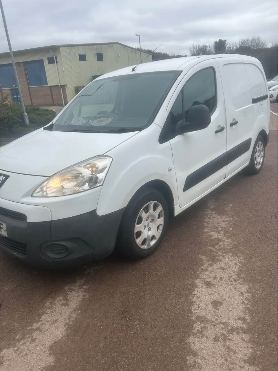 peugeot partner