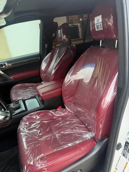 A picture of Foreign used 2020 Lexus GX460 White on red 33 000