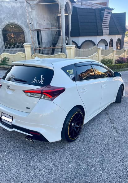 toyota auris