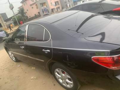 A picture of Lexus e330