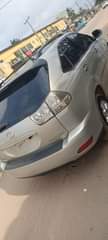 A picture of Lexus rx330