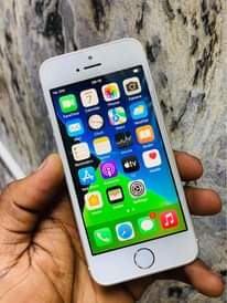 A picture of IPHONE SE 64GB