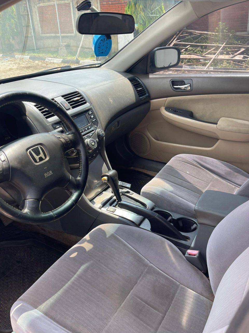 A picture of HONDA ACCORD 05