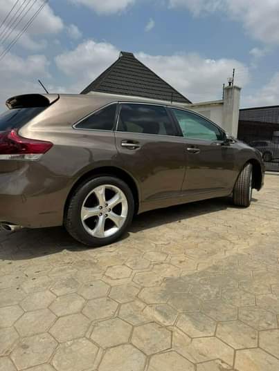 A picture of Registered 2010 Toyota venza full option price 9M lagos