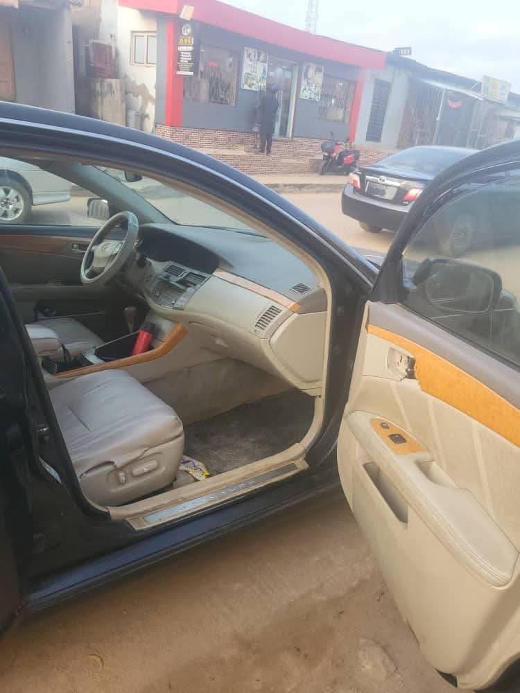 A picture of 2008 Toyota avalon