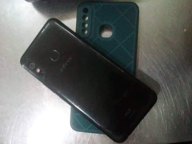 A picture of Phone infinx hot 8