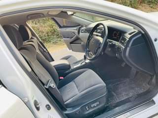 A picture of Toyota crown