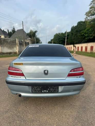 A picture of FOR SALE BELGIUM STANDARD EXTREMELY CLEAN USED 406 MANUAL TRANSMISSION