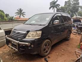 A picture of Toyota Noah