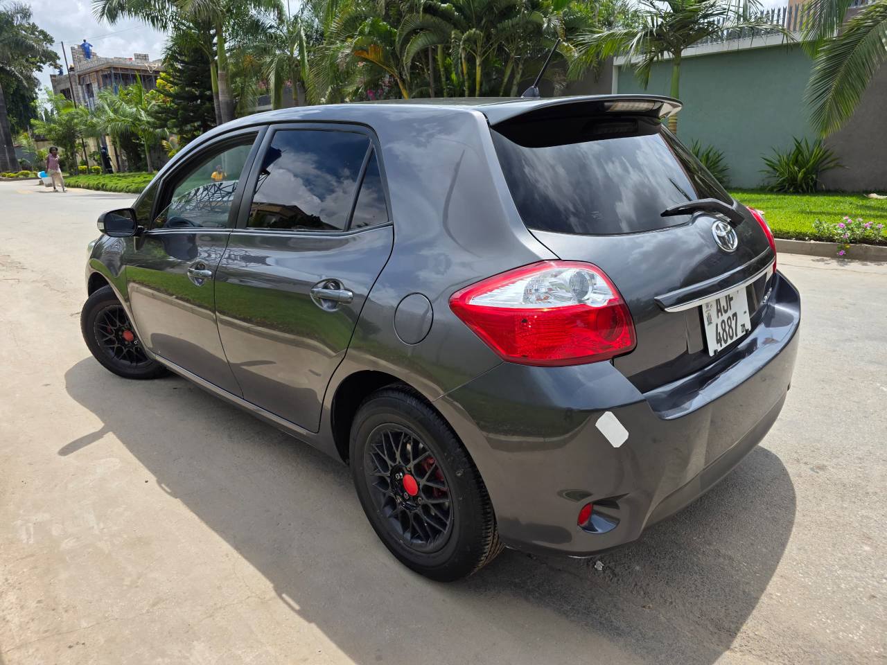 toyota auris