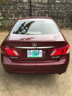 A picture of 2008 es 350