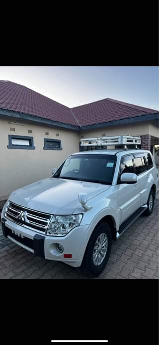 used mitsubishi pajero