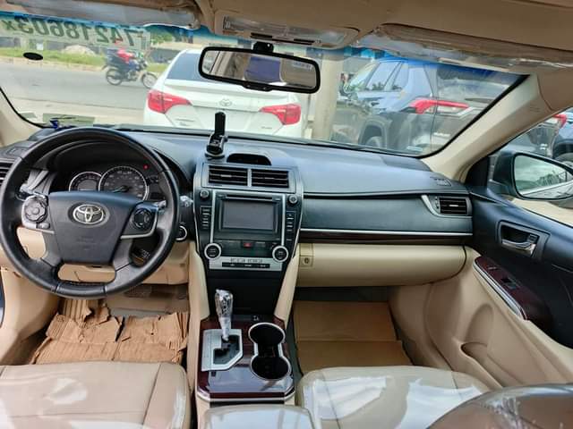 A picture of Foreign used 2014 Camry XLE edition V6 engine Keyless Sunroof