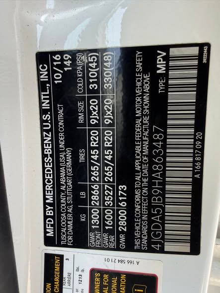 A picture of DISTRESS DISTRESS DISTRESS FOREIGN USED 2017 MERCEDES BENZ GLE350 GOING