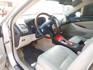 A picture of 2009 010 ES350