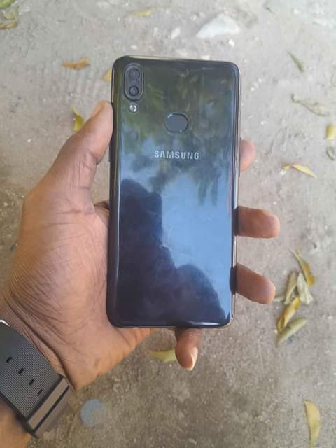 A picture of Samsung A10s