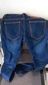 A picture of Jeans kali sanaaa za mtumba afu bei kitonga 