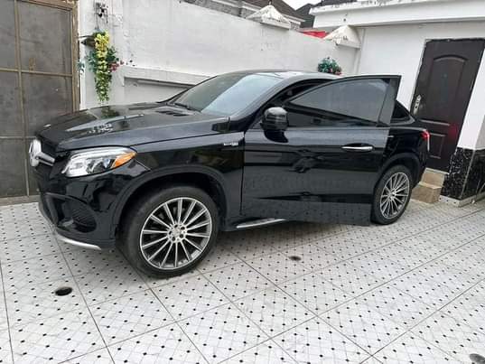 A picture of DISTRESS GLE 43 AMG 2018 registered but never used