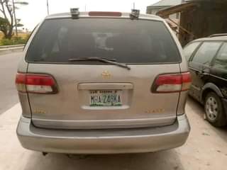 A picture of 2002 sienna first body nothing to fix buy am drive